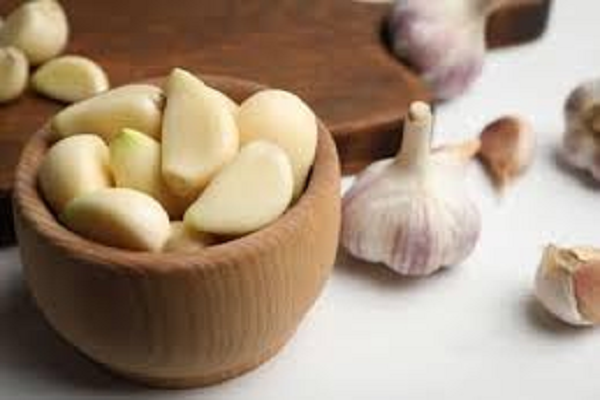 खाली पेट लहसुन खाने के फायदे