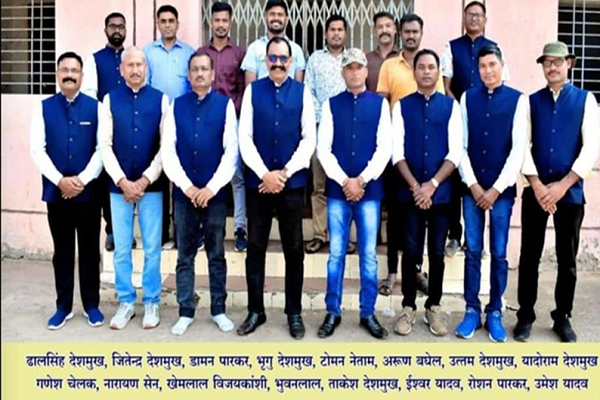 खाकी वर्दी का गढ़ है दुर्ग जिले का आलबरस गांव