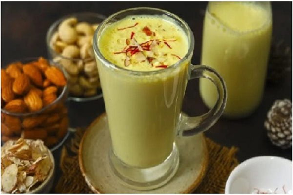 सर्दियों में क्यों पीना चाहिए केसर वाला दूध?