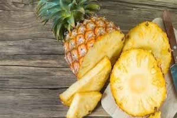 सेहत को चौतरफा फायदे पहुंचाएगा अनानास