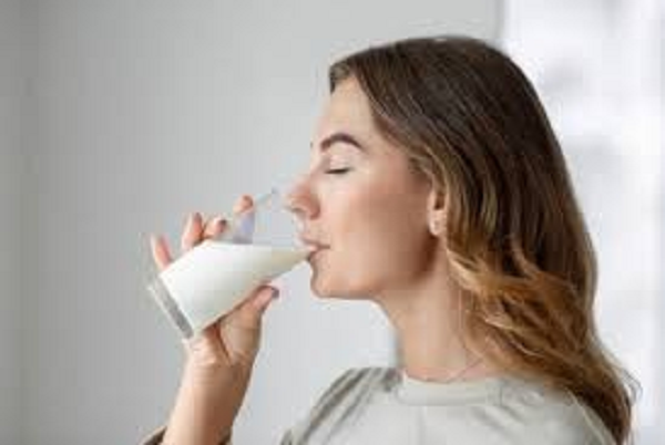 किन लोगों को नहीं पीना चाहिए दूध