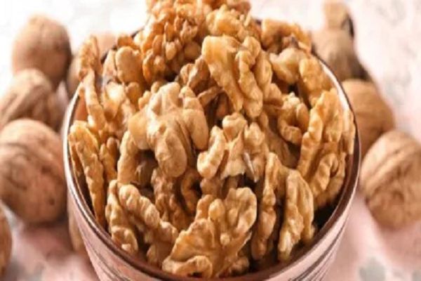 अखरोट को भिगोकर खाने के फायदे