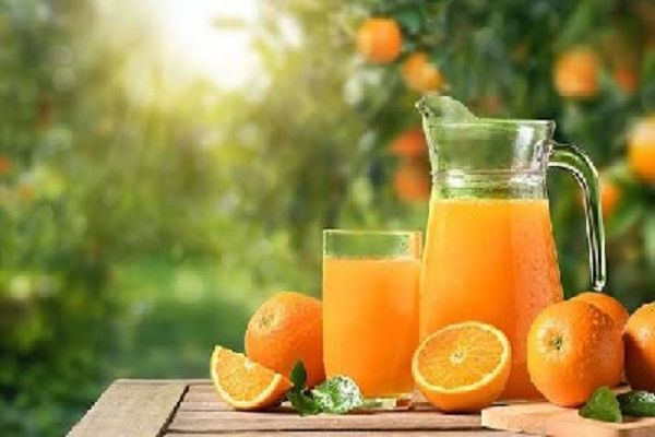 सर्दियों में स्वास्थ्य के अच्छा क्या है- फलों का जूस या फल !