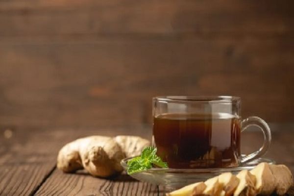 सर्दी खांसी से छुटकारा दिलाने में कितनी असरदार मानी जाती है अदरक-तुलसी की चाय?