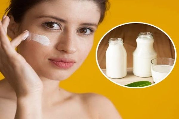 सर्दियों में skin की नमी और त्वचा लगने लगती है रूखी, इन तरीकों से स्किन पर apply करें कच्चा दूध…