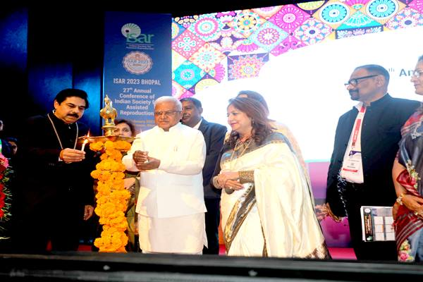 महिलाओं के प्रति भेदभाव के नजरिए में बदलाव के लिए चिकित्सक आगे आएँ : राज्यपाल श्री पटेल