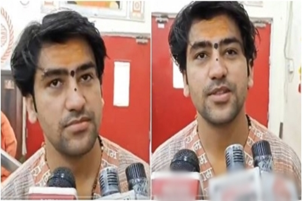 दिवाली पर भड़के पंडित धीरेद्र शास्त्री, बकरीद में बकरों पर प्रतिबंध नहीं, दिवाली पर पटाखे बैन क्यों?