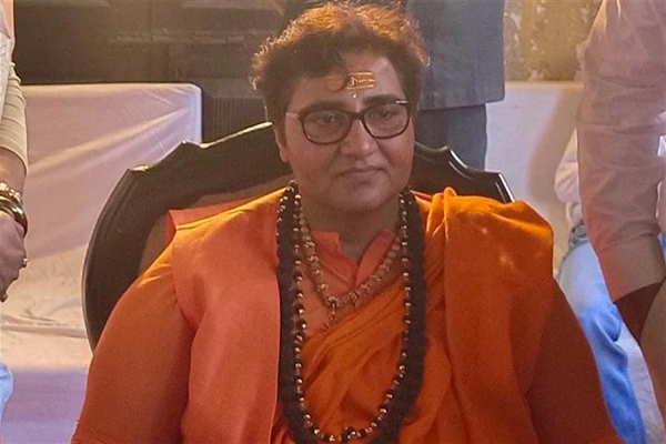 मालेगांव ब्लास्ट केस में कोर्ट का वारंट, साध्वी प्रज्ञा ने एक्स पर लिखा- कांग्रेस का टॉर्चर... जिंदा रही तो जाऊंगी