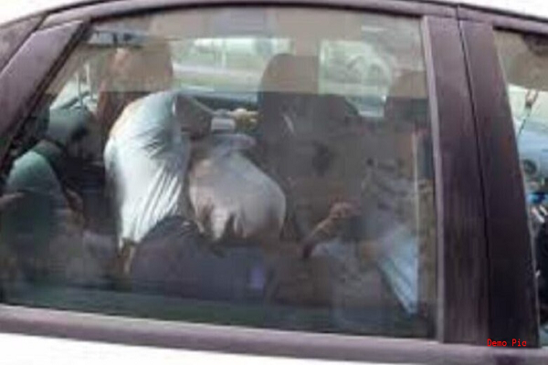 उज्जैन में हैवानियत की हदें पार: चलती कार में नाबालिग से गैंगरेप, दरिंदों ने मुंह दबाकर बारी-बारी से लूटी अस्मत, फिर सड़क पर फेंककर भाग निकले