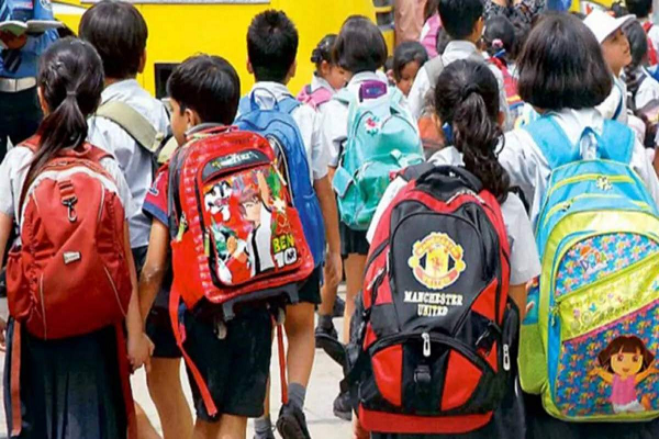 स्कूल का समय बदलाः जबलपुर में शीतलहर और ठंड के चलते अब सुबह 9 बजे के बाद लगेंगे स्कूल, आदेश जारी