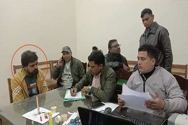 लोकायुक्त की बड़ी कार्रवाईः एसडीएम का ड्राइवर तीन लाख रिश्वत लेते गिरफ्तार, कलेक्टर ने SDM को पद से हटाया, चालक निलंबित