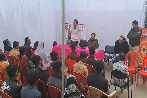 नशा और अपराध के खिलाफ पुलिस का अभियानः थाने में परिजनों के साथ नाबालिग बच्चों को दिलाई शपथ, निगरानी समिति भी बनाई