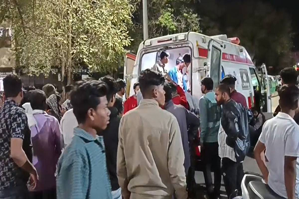 आदिवासी समाज के सम्मेलन में चाकूबाजी की घटनाः एक की मौत दूसरा गंभीर, आरोपियों की तलाश में जुटी पुलिस