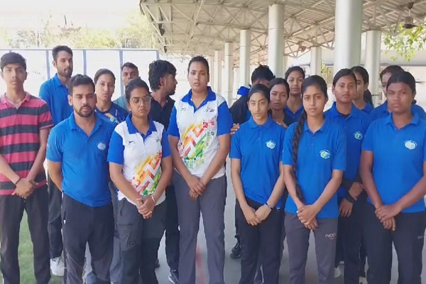  एक साथ सामूहिक इस्तीफा देने पहुंचे तीरंदाजी के खिलाड़ी, खेल अधिकारी पर लगाए मानसिक प्रताड़ना के आरोप