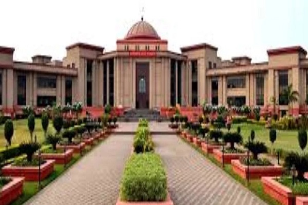 CG हाई कोर्ट का बड़ा फैसला: 2006 से पहले रिटायर कर्मचारियों को मिलेगा पेंशन लाभ