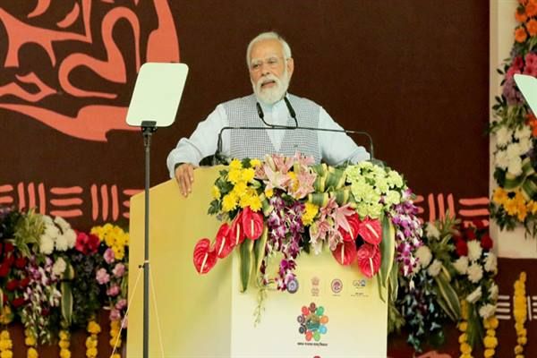 भारत को विकसित देश बनाने के लिए गाँवों की सामाजिक, आर्थिक और पंचायती राज व्यवस्था को मजबूत बनाना होगा: प्रधानमंत्री श्री मोदी