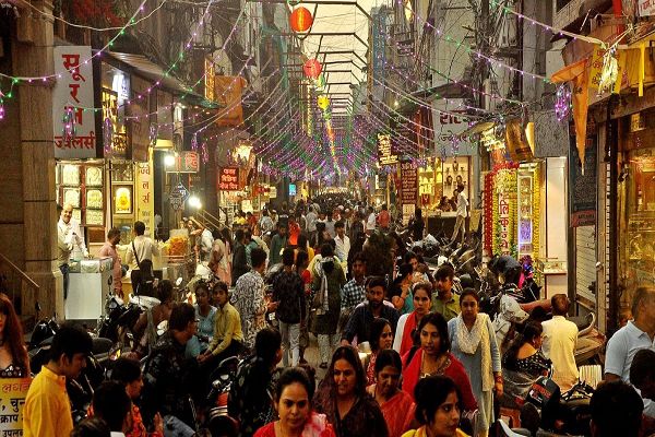  पुष्य नक्षत्र पर इंदौर में बिक गया 150 करोड़ से ज्यादा का सोना-चांदी, बाजारों में छाई रौनक