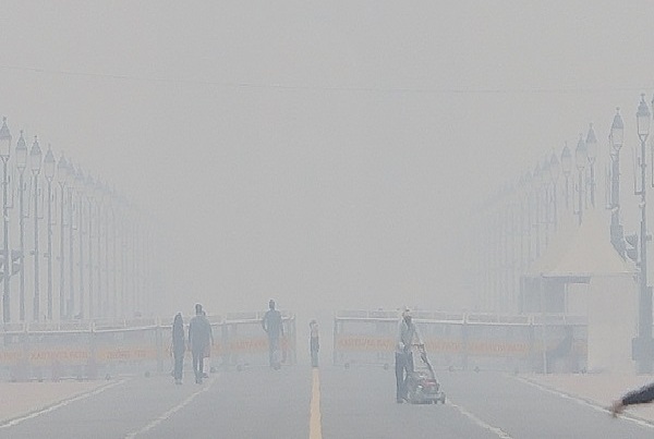  दिल्ली में हवा अभी भी बहुत खराब, दक्षिणी राज्यों में भारी बारिश की चेतावनी....