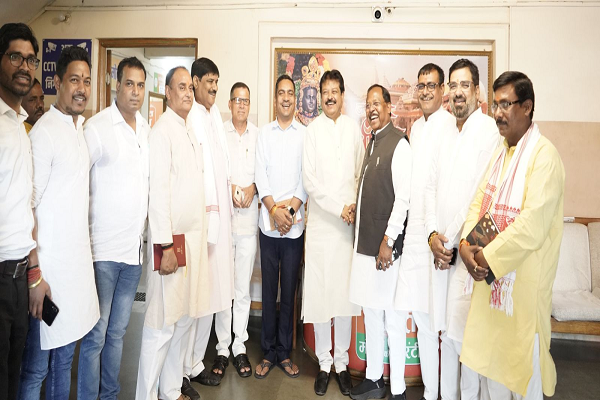 छत्तीसगढ़ के कैबिनेट मंत्री रामविचार नेताम ने झारखंड के गिरीडीह लोकसभा क्षेत्र में संभाली चुनाव प्रचार की कमान