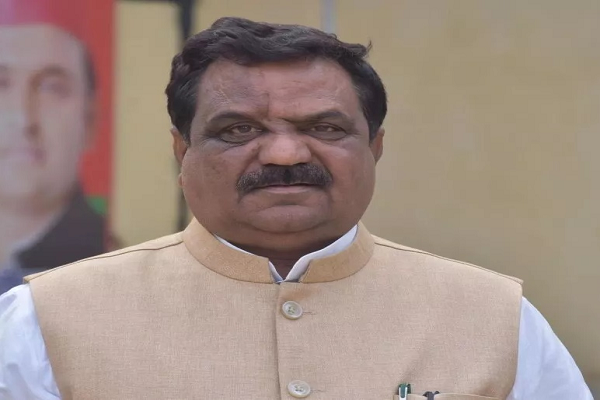 सपा नेता डीपी यादव ने की आत्महत्या...