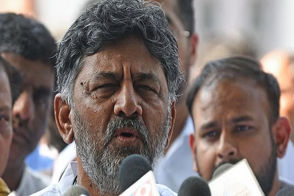 सुप्रीम कोर्ट ने कर्नाटक के उपमुख्यमंत्री डीके शिवकुमार को झटका दिया