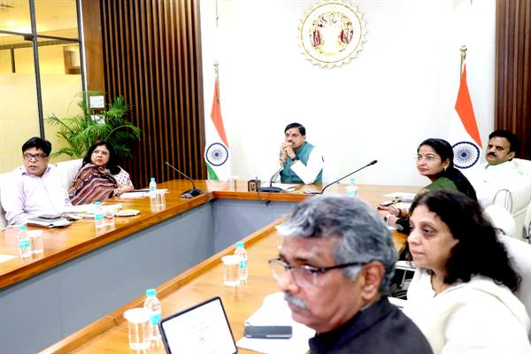 मुख्यमंत्री डॉ. मोहन यादव ने कहा कि स्लीमनाबाद टनल का निर्माण कार्य समय-सीमा में पूर्ण करें