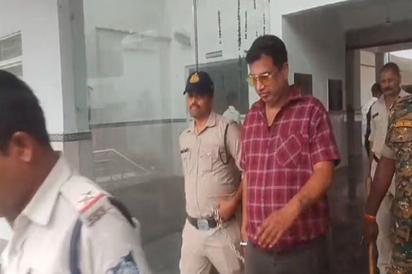 मंत्री का बहनोई निकला नशीली कफ सिरप का बड़ा तस्कर, सांसद का करीबी भी गिरफ्तार