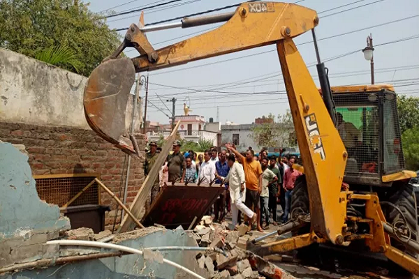 Bulldozer Punishment : अब दुकानदारों ने इस तारीख तक नहीं हटाया अतिक्रमण तो प्रशासन वसूल करेगा भारी हर्जाना- बनाई गई यह योजना