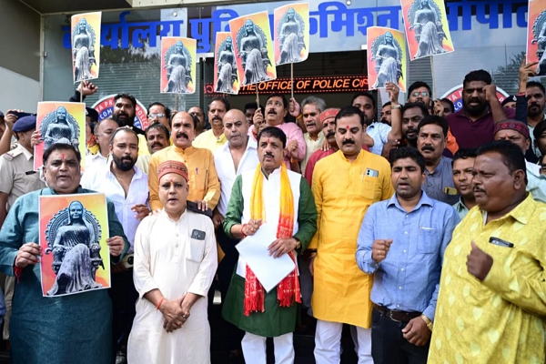 भोपाल में रानी कमलापति की प्रतिमा के सामने किया अश्लील डांस, सांसद ने की आरोपित पर NSA लगाने की मांग