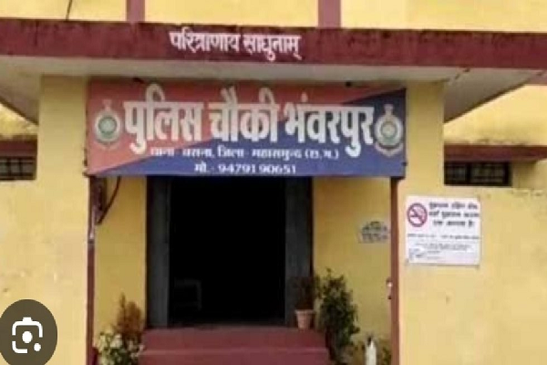 अवैध शराब रखकर ग्राहक तलाशते आरोपी को पुलिस ने पकड़ा