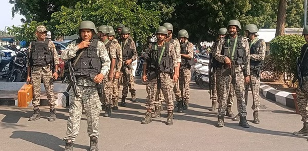 एयरलाइंस के बाद सीआरपीएफ स्कूलों को बम की धमकी, मचा हड़कंप