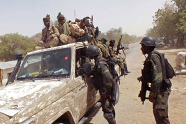 नाइजीरियाई वायु सेना ने डाकुओं के ठिकानों पर की एयर स्ट्राइक