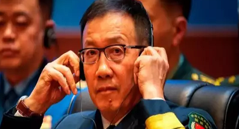  चीन के एक और रक्षामंत्री पर बड़ा ऐक्&zwj;शन, राष्&zwj;ट्रपति शी जिनपिंग ने डोंग जुन के खिलाफ बैठाई जांच,