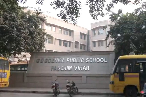 सुबह-सुबह DPS, GD गोयनका समेत दिल्ली के 40 स्कूलों को बम से उड़ाने की धमकी मिली, मांगे 30 हजार डॉलर, तलाशी जारी