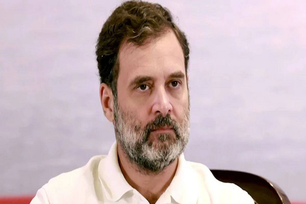 राहुल गांधी हाथरस रेप पीड़िता के परिवार से मिलने के लिए हुए रवाना, 4 में से 3 आरोपियों को मिल चुकी है जमानत