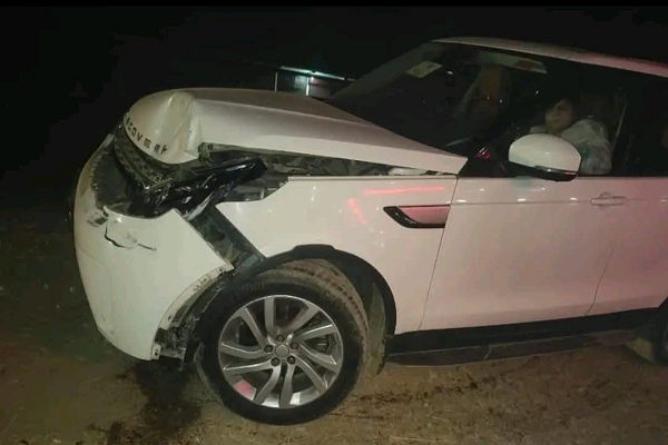 बाराबंकी में भीषण सड़क हादसा : सपा विधायक की गाड़ी बस से टकराई, बाल-बाल बचीं MLA मारिया शाह