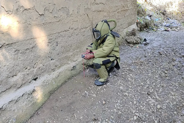 मणिपुर को दहलाने की बड़ी कोशिश नाकाम, सुरक्षाबलों ने बरामद किया 3.6 किलोग्राम विस्फोटक