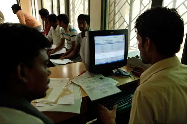  असंगठित क्षेत्र में रोजगार की रिकॉर्ड वृद्धि, 10 प्रतिशत बढ़ोतरी दर्ज; प्रतिष्ठानों की संख्या भी बढ़ी