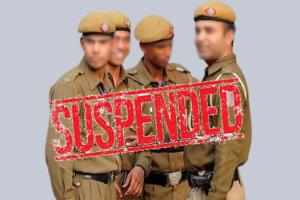 SP ने चार पुलिसकर्मियों को किया निलंबित  Pratik Chauhan 03 Ja
