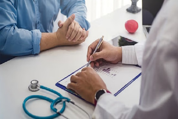 डिप्लोमा धारक बन सकेंगे मेडिकल कॉलेजों में शिक्षक, डॉक्टरों ने जताई कड़ी आपत्ति