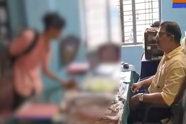 टीचर-स्टूडेंट के बीच का एक ऐसा वीडियो आया सामने, देखते ही आपको भी आ जाएगा गुस्सा