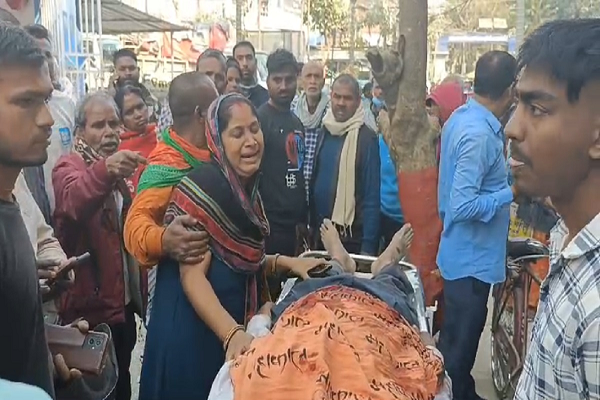  पत्नी को स्कूल छोड़कर घर वापस लौट रहे अधेड़ की गोली मारकर हत्या, मौत से परिजनों में मचा हड़कंप