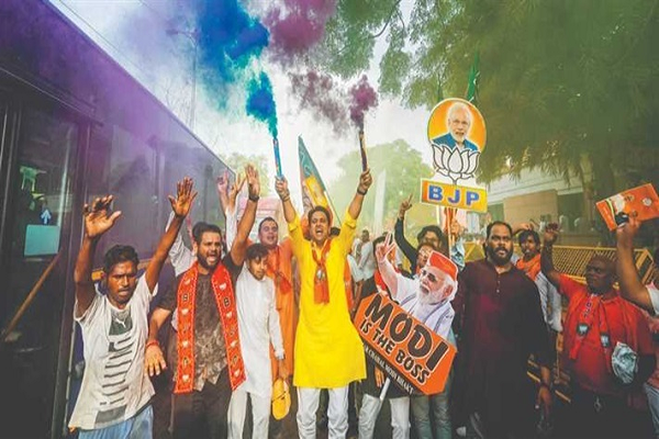 दिल्&zwj;ली की जीत के बाद जोश से लबरेज हैं भाजपा कार्यकर्ता