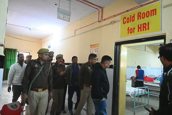 हाईवे पर आपस में भिड़े कई वाहन, नौ श्रद्धालुओं की मौत; 32 घायल