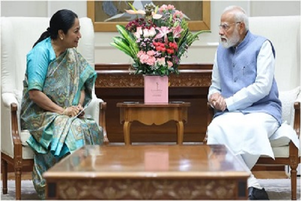 रेखा गुप्ता ने पीएम मोदी से की मुलाकात