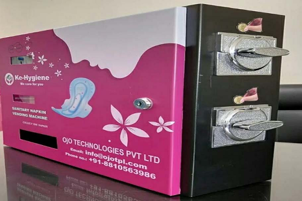 UGC का निर्देश : देश के सभी विवि और कॉलेजों को लगानी होंगी सैनिटरी पैड वेंडिंग मशीनें