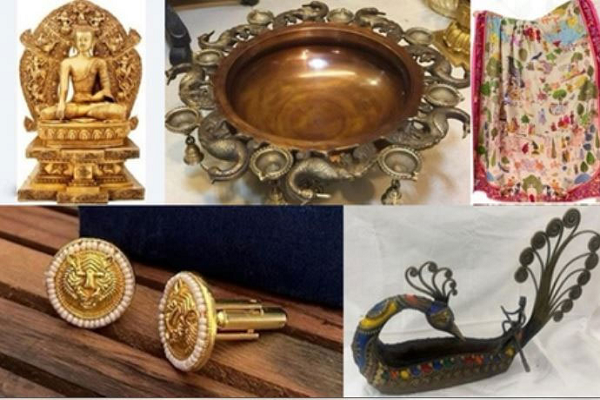 पीएम मोदी ने थाई राजघराने को भारतीय शिल्प का दिया भव्य तोहफा