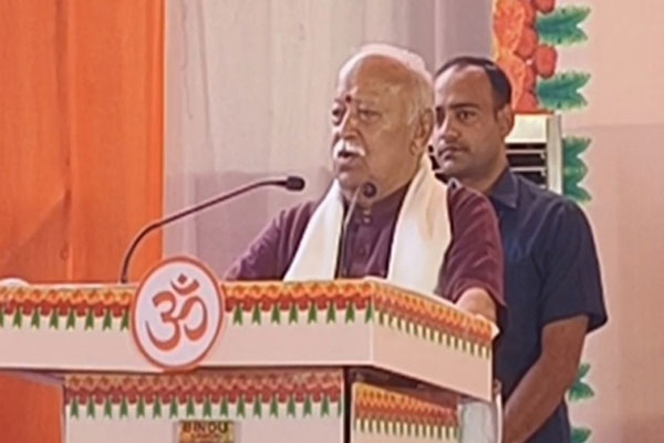 आक्रांताओं ने हमारे आपसी मतभेदों का फायदा उठाया : मोहन भागवत