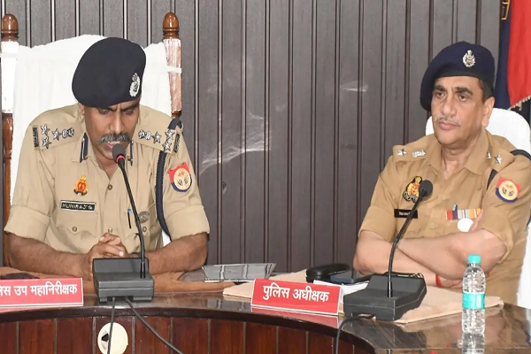 डीआईजी का रामपुर दौरा, कार्यालय का किया वार्षिक निरीक्षण, कर्मचारियों को दिए समर्पण से कार्य करने के निर्देश