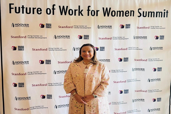  नम्रता अदाणी ने अमेरिका के स्टैनफोर्ड यूनिवर्सिटी में हुए 'फ्यूचर ऑफ वर्क फॉर वीमेन समिट' में गिग इकॉनमी, शिक्षा की भूमिका और महिला सशक्तिकरण पर जोर दिया